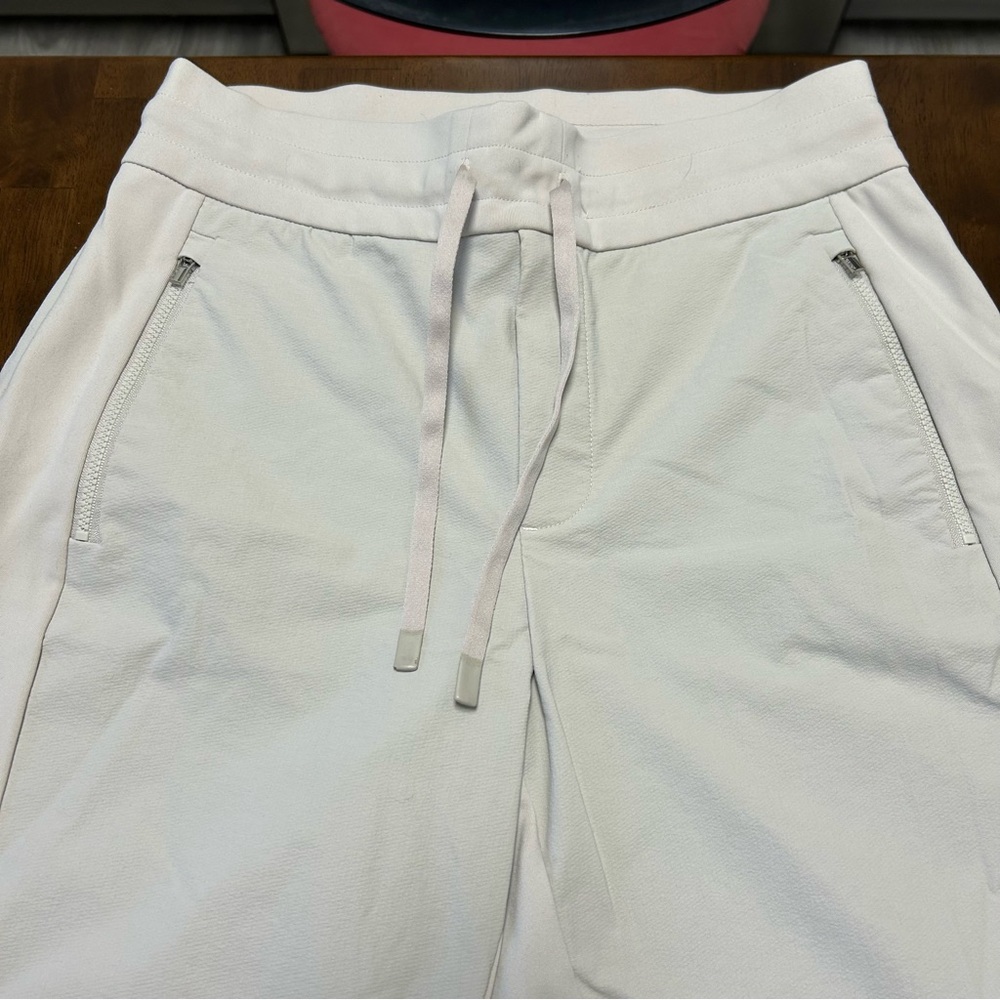Athleta Headlands Hybrid Trek Jogger in Birch Grey Size 4 - Picture 6 of 14